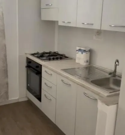 Apartment B H *