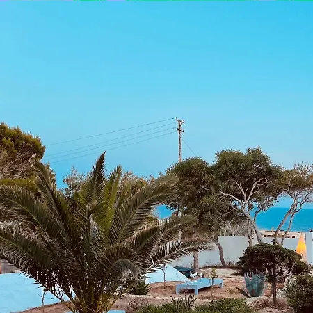 B H * Lampedusa