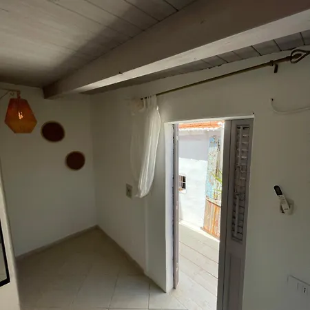 B H Apartment *